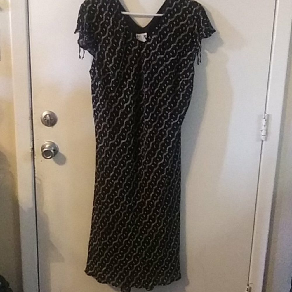 Black dress by a wild thyme